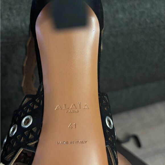 Alaia Suede Heels 41 - Picture 9 of 11